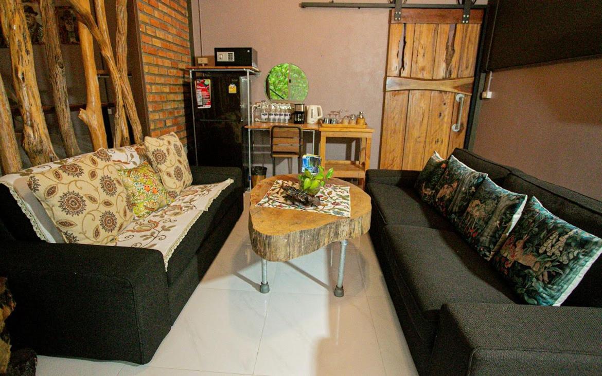 Lodge Phang Nga Boutique Exterior photo
