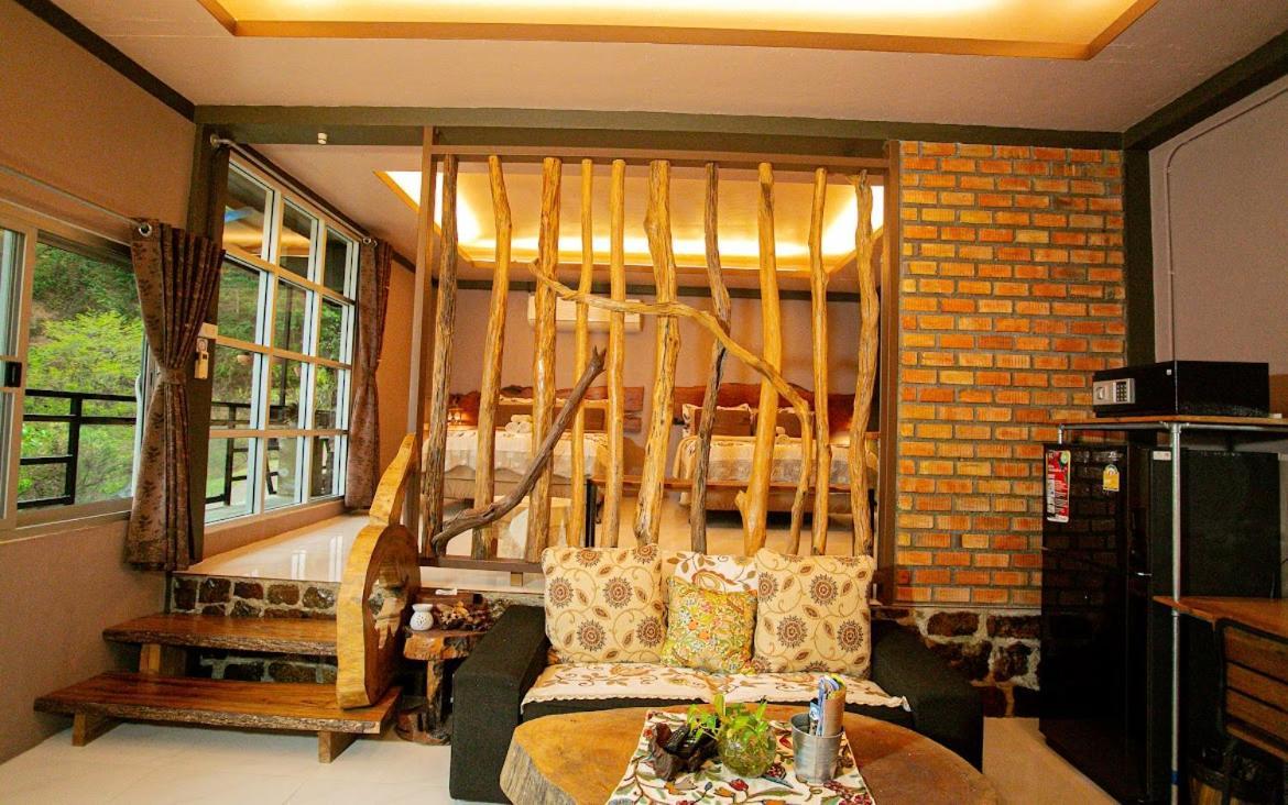 Lodge Phang Nga Boutique Exterior photo