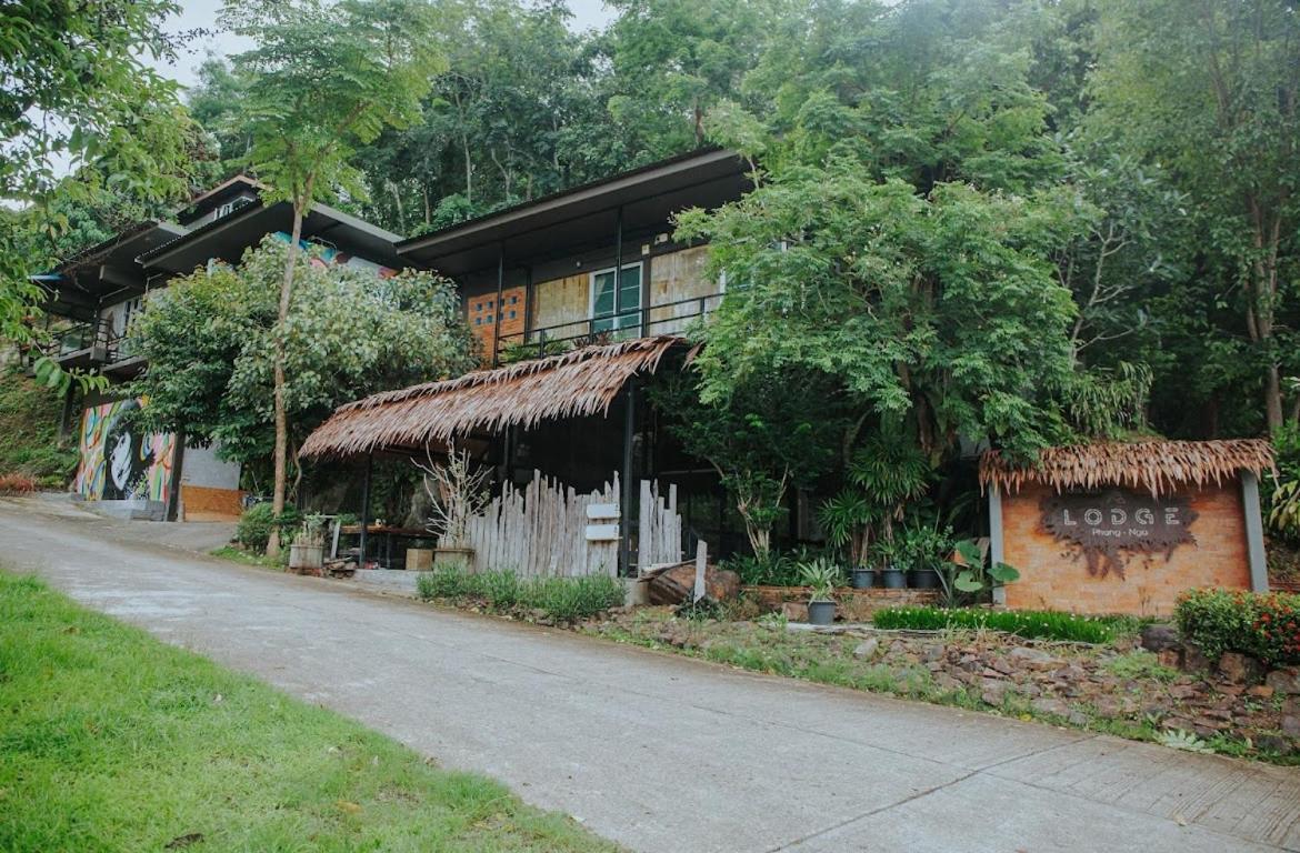 Lodge Phang Nga Boutique Exterior photo