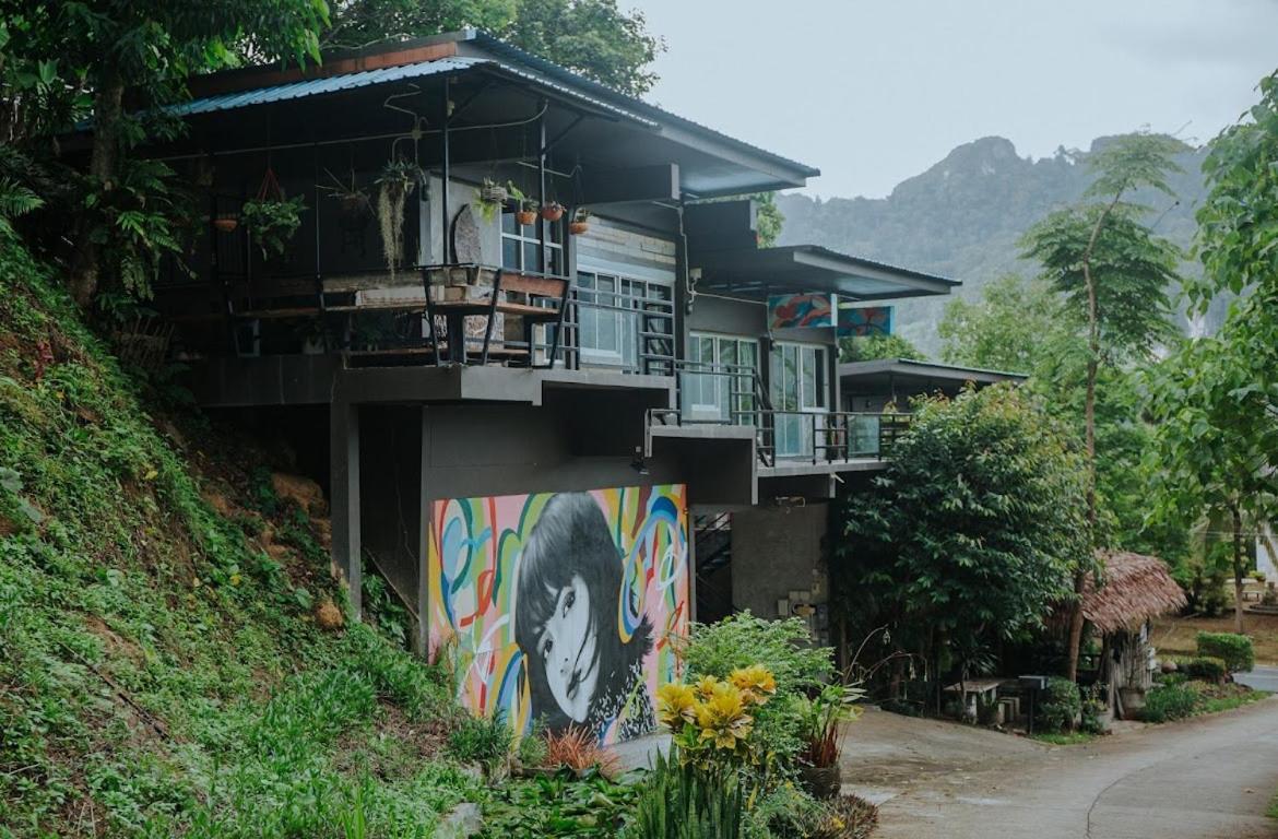 Lodge Phang Nga Boutique Exterior photo